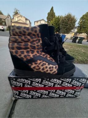 RARE Vans Sk8-Hi Wedge Women’s Leopard Panel High- - Black/Leopard